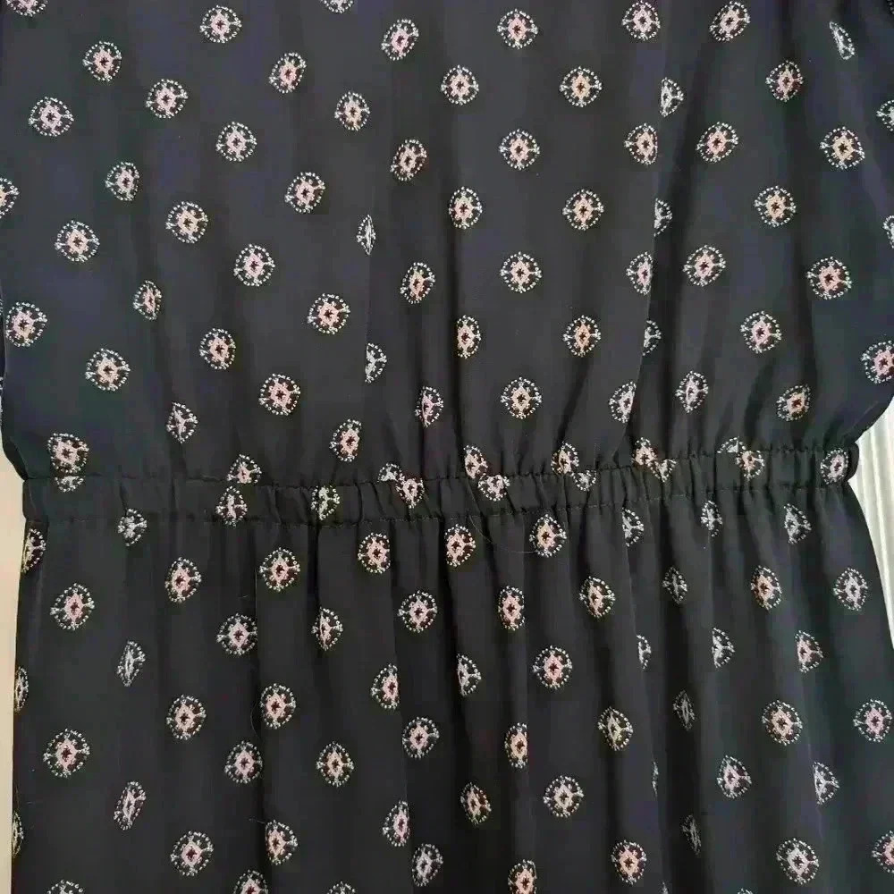 Reitmans size Medium  navy dress with pattern - Picture 4 of 6